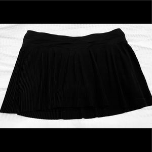 Black lululemon tennis skirt